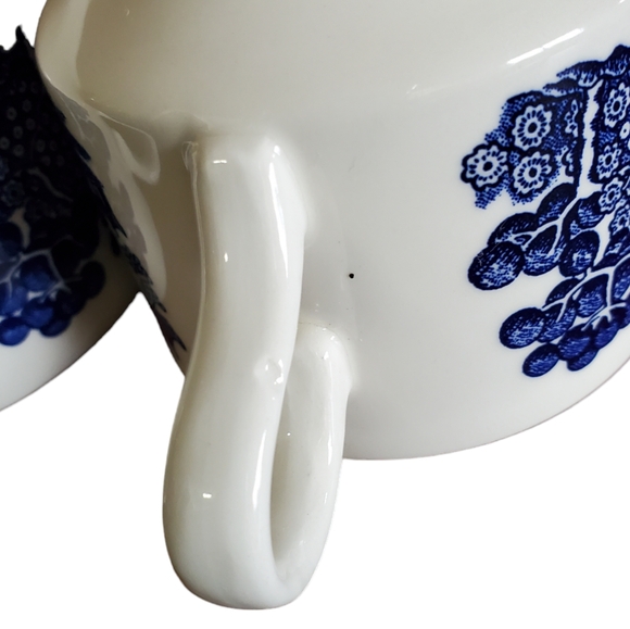 Vintage Churchill England Blue Willow Large Flat Cups ~ Set Of 4 Pre-Owned - Picture 14 of 16